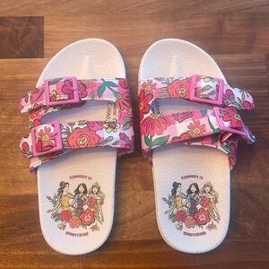 Disney princesses children’s slip on sandals size 9/10